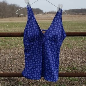 L.L.Bean Swim top super soft blue, size 12